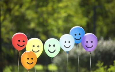 joyful-balloon-family.-1125268244_6720x4480-min